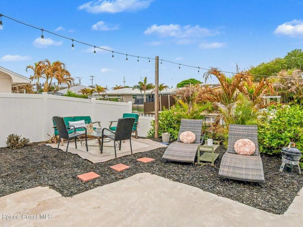 725 Puesta Del Sol Plaza, Indialantic, FL 32903