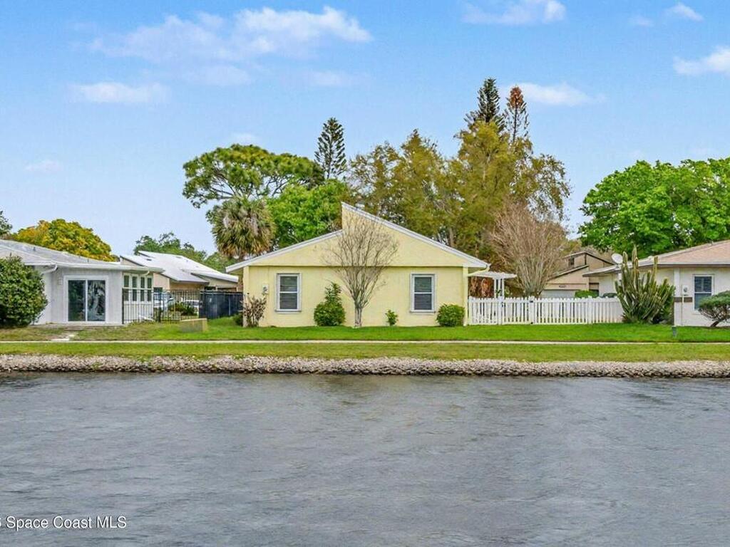 220 Bayhead Drive, Melbourne, FL 32940