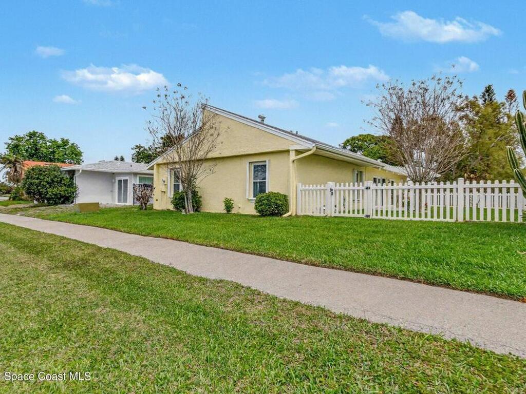 220 Bayhead Drive, Melbourne, FL 32940