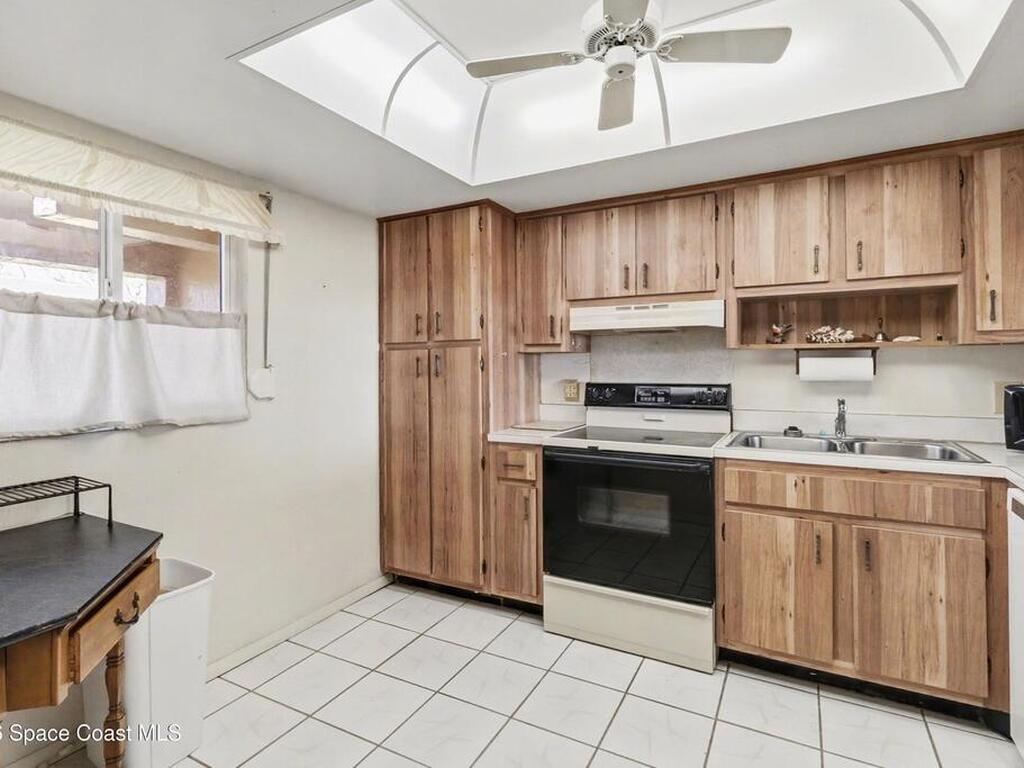3210 N Harbor City Boulevard, Melbourne, FL 32935