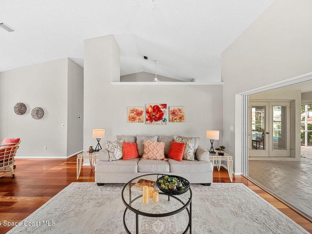 657 Sheridan Woods Drive, Melbourne, FL 32904