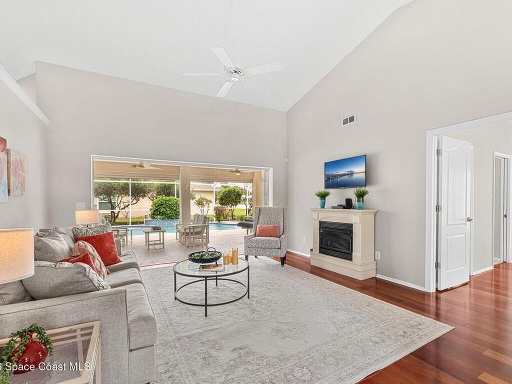 657 Sheridan Woods Drive, Melbourne, FL 32904