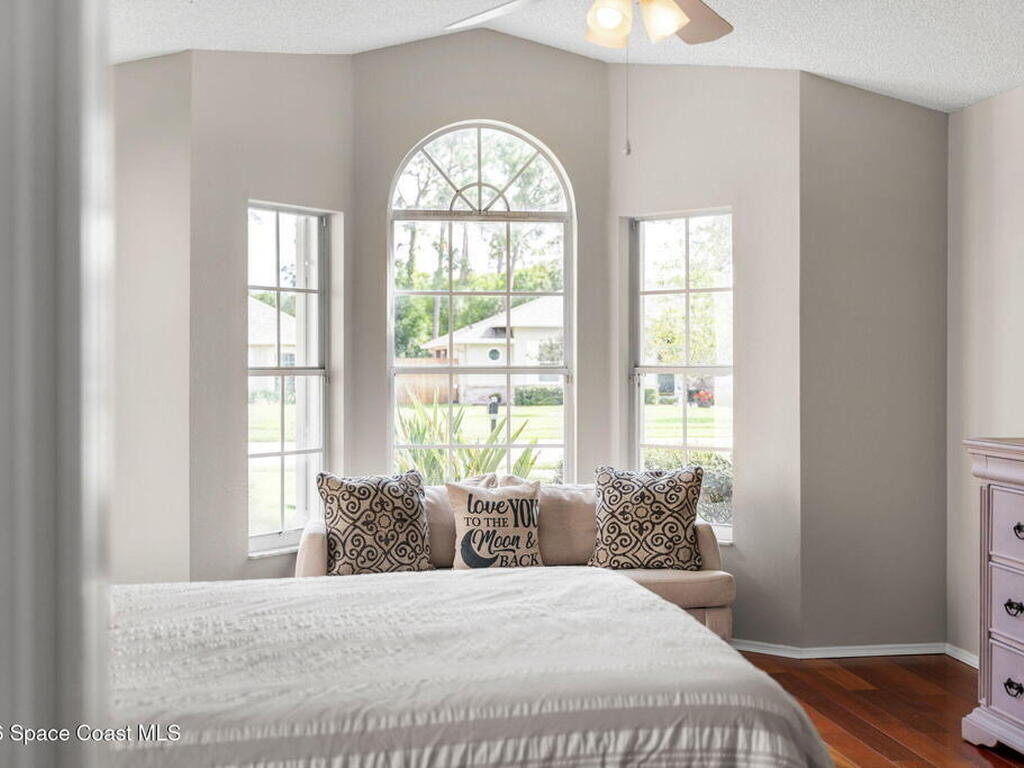 657 Sheridan Woods Drive, Melbourne, FL 32904
