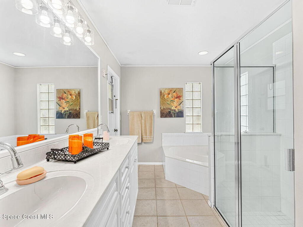 657 Sheridan Woods Drive, Melbourne, FL 32904