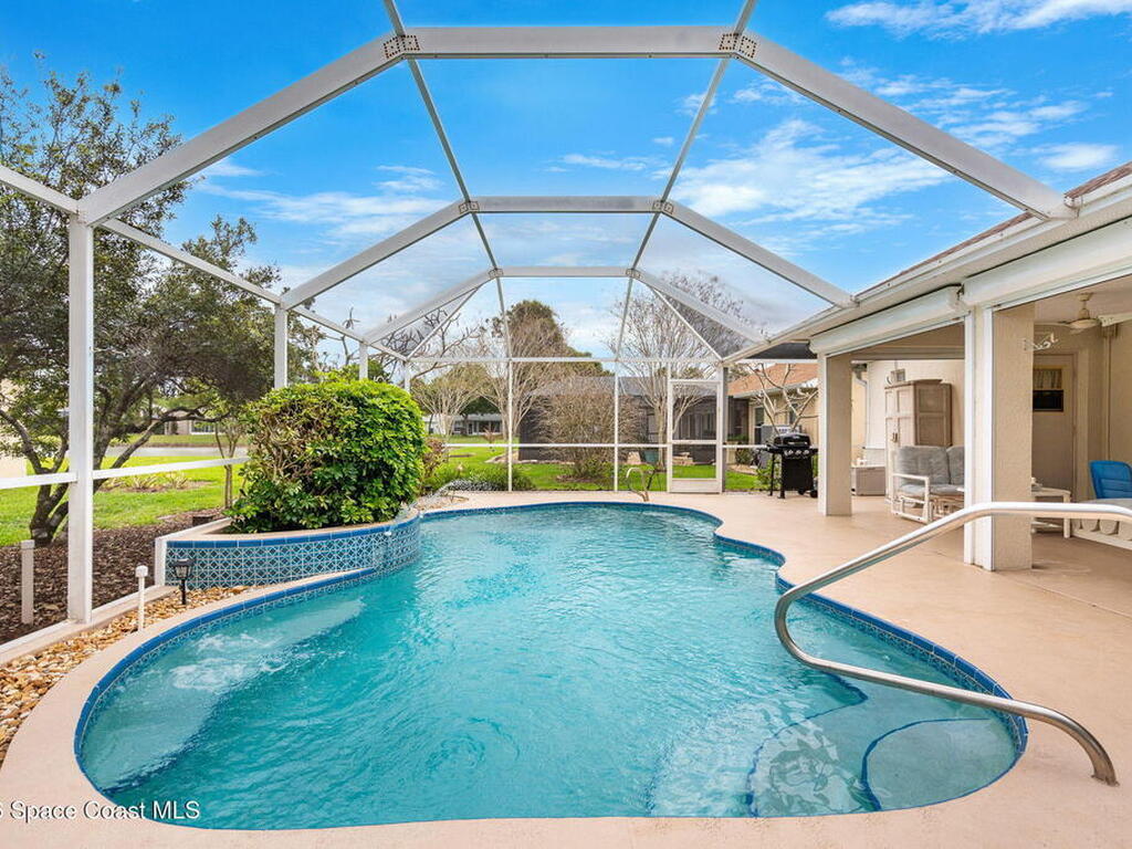 657 Sheridan Woods Drive, Melbourne, FL 32904