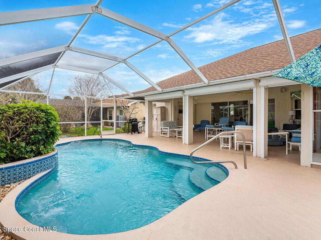 657 Sheridan Woods Drive, Melbourne, FL 32904