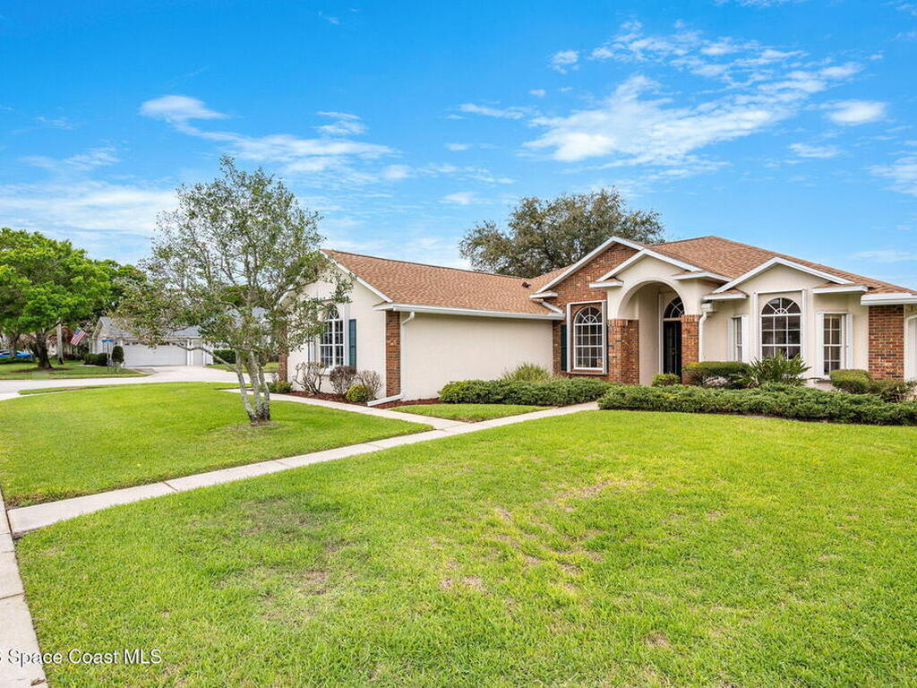 657 Sheridan Woods Drive, Melbourne, FL 32904