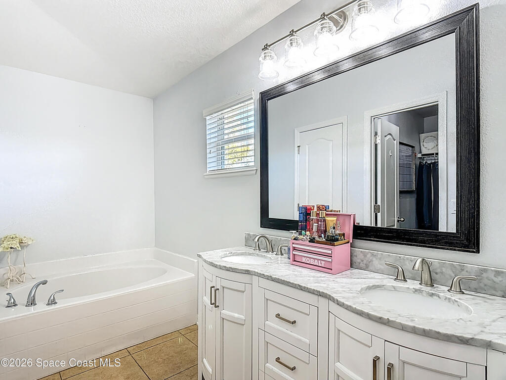 5441 Silver Thistle Lane, St. Cloud, FL 34772