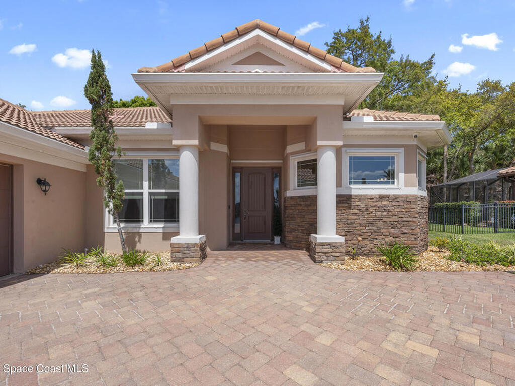 942 Casa Dolce Casa Circle, Rockledge, FL 32955