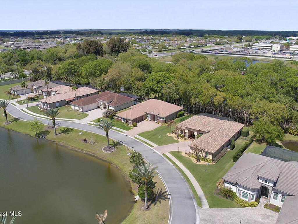 942 Casa Dolce Casa Circle, Rockledge, FL 32955
