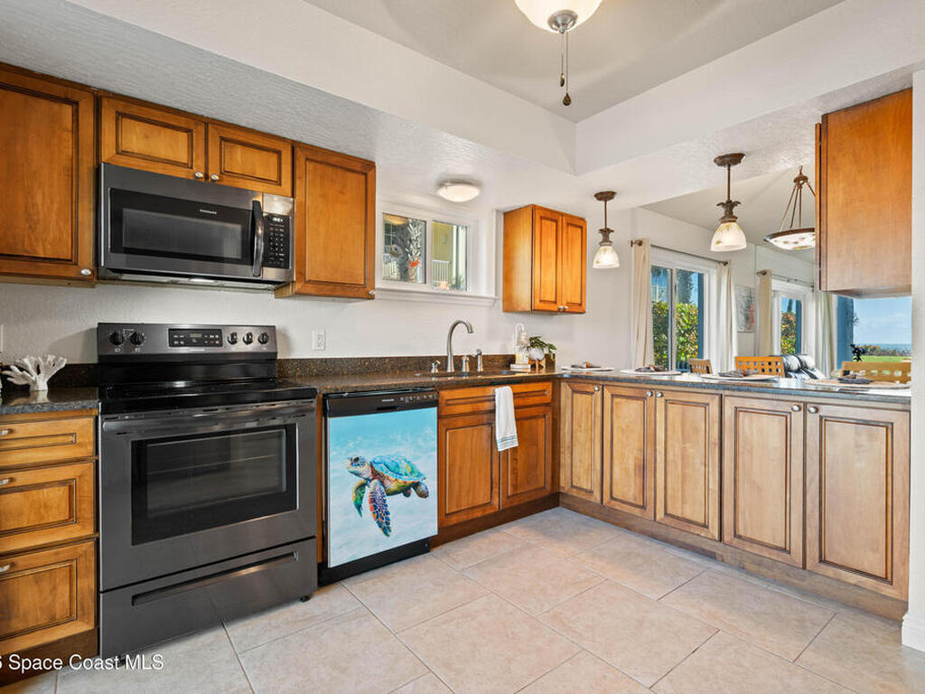 1321 S Miramar Avenue, Indialantic, FL 32903