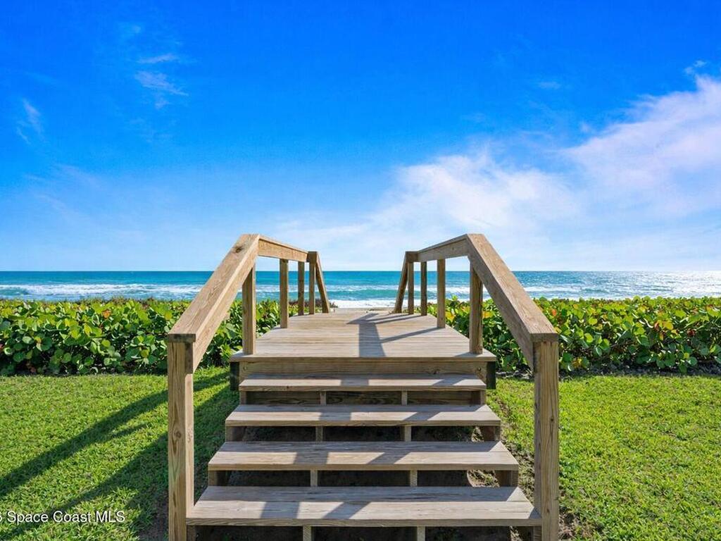 1321 S Miramar Avenue, Indialantic, FL 32903