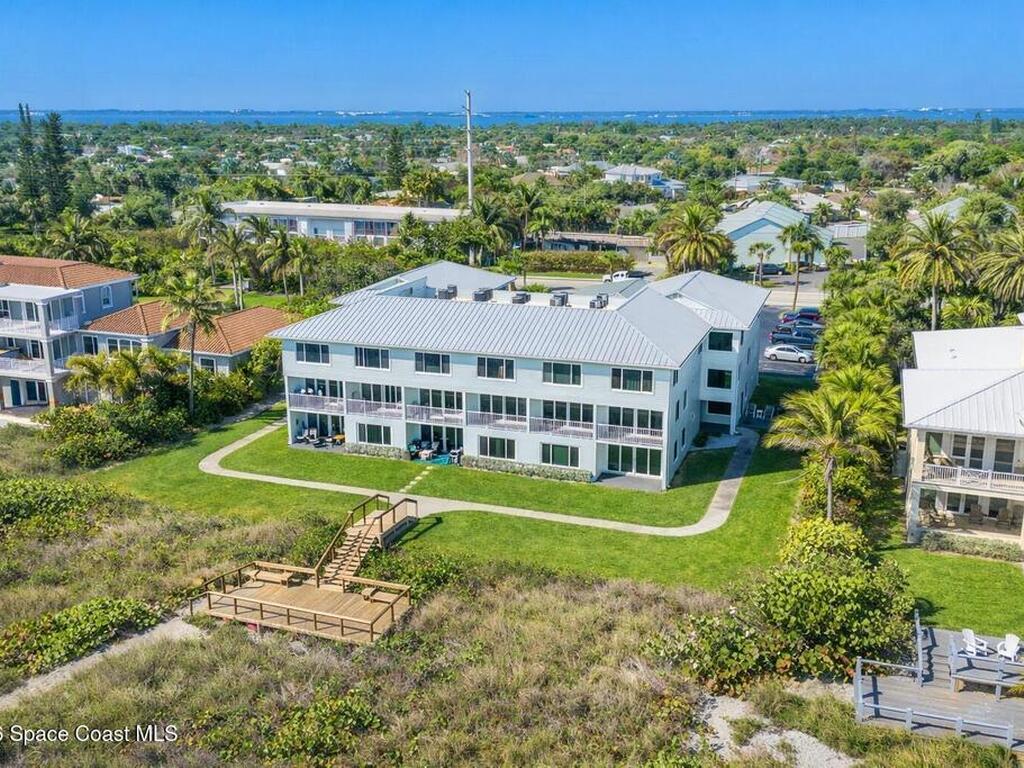 1321 S Miramar Avenue, Indialantic, FL 32903