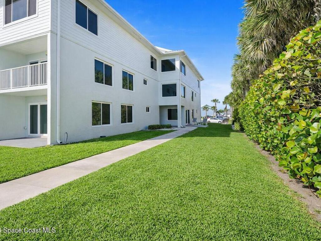 1321 S Miramar Avenue, Indialantic, FL 32903