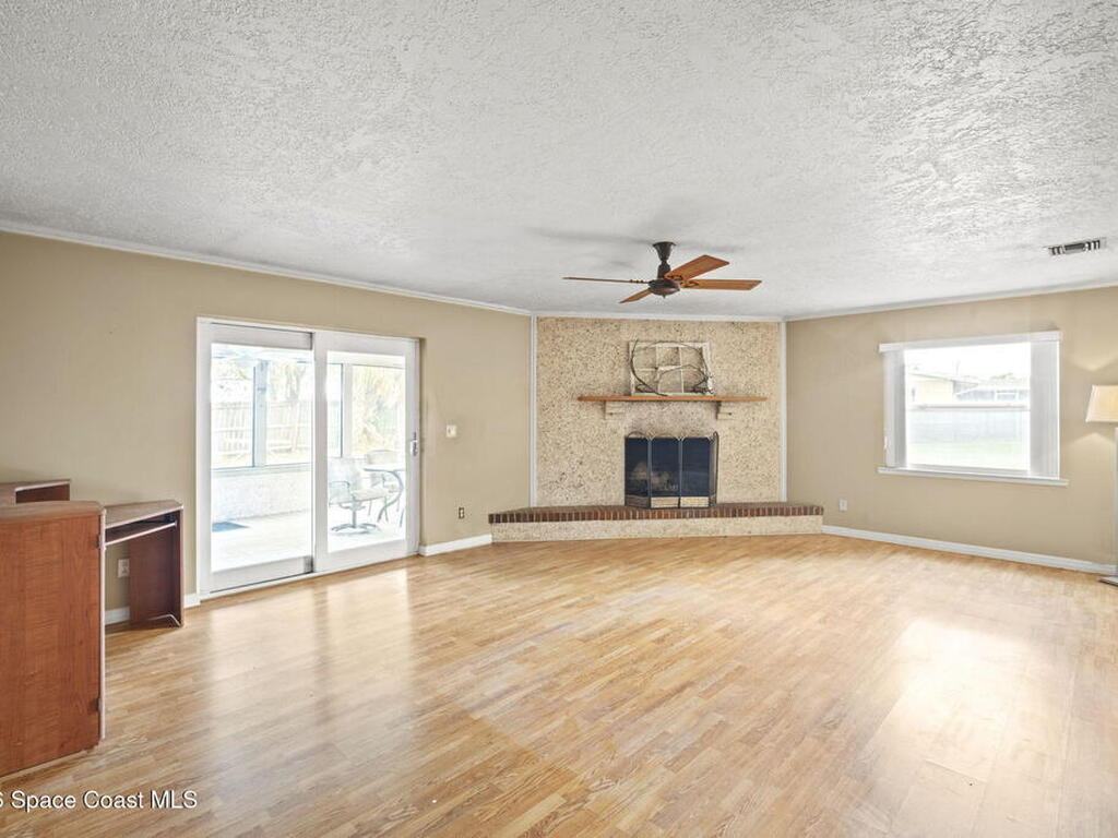 185 Moore Avenue, Merritt Island, FL 32952