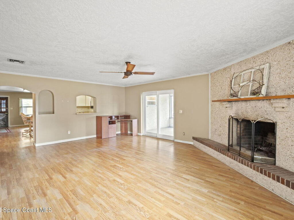 185 Moore Avenue, Merritt Island, FL 32952