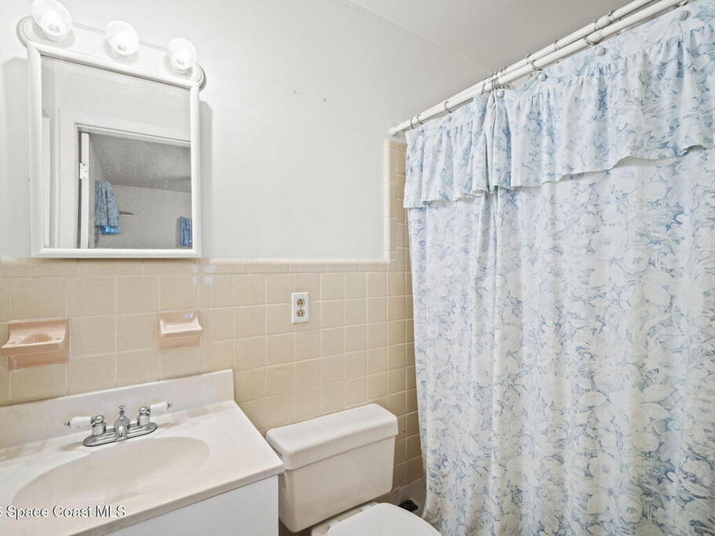 185 Moore Avenue, Merritt Island, FL 32952