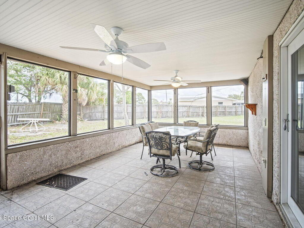 185 Moore Avenue, Merritt Island, FL 32952