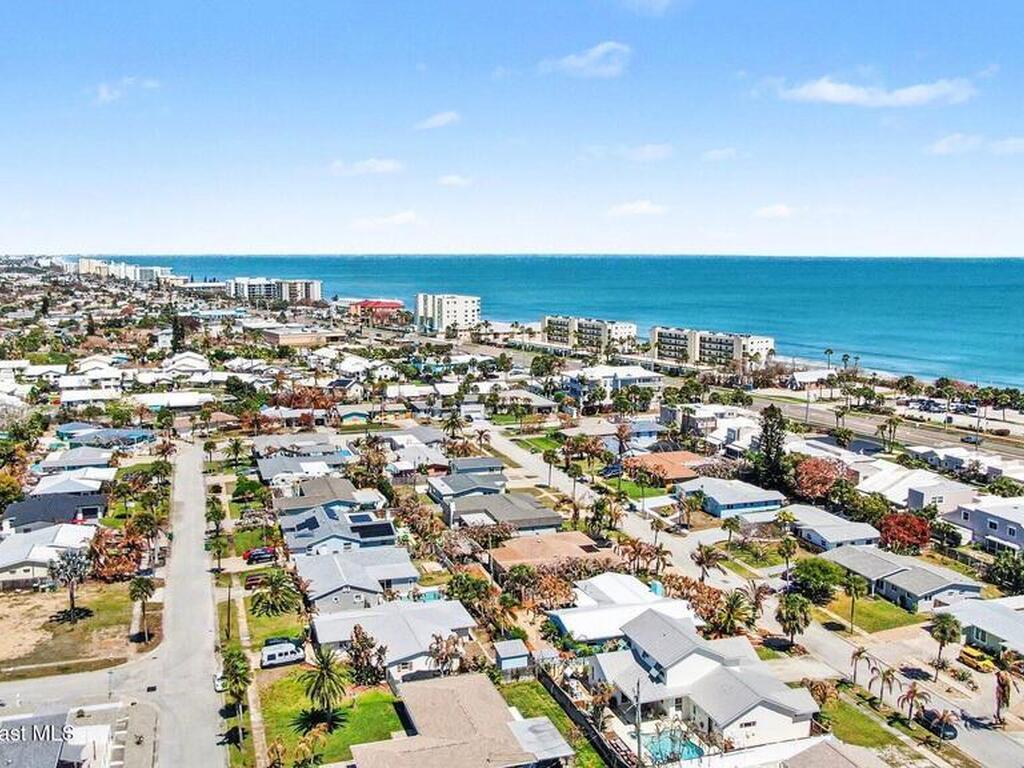 542 Coconut Street, Satellite Beach, FL 32937