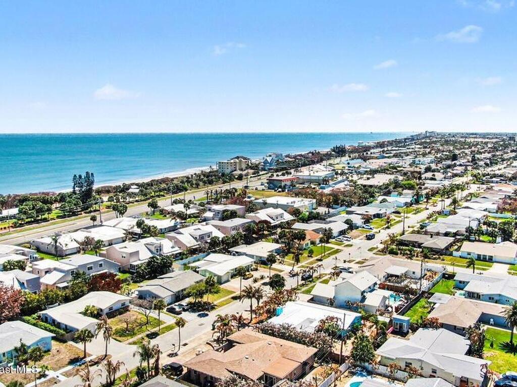 542 Coconut Street, Satellite Beach, FL 32937