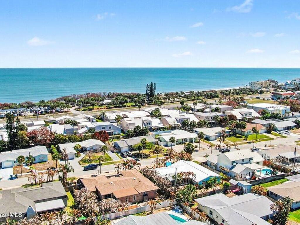542 Coconut Street, Satellite Beach, FL 32937