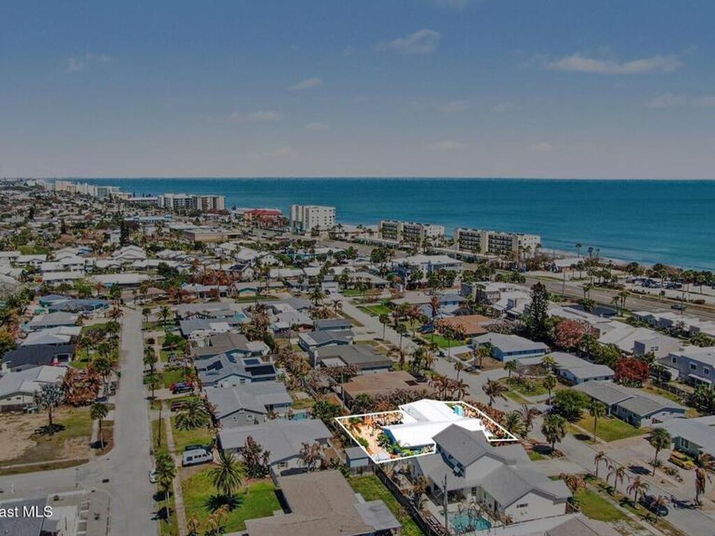 542 Coconut Street, Satellite Beach, FL 32937