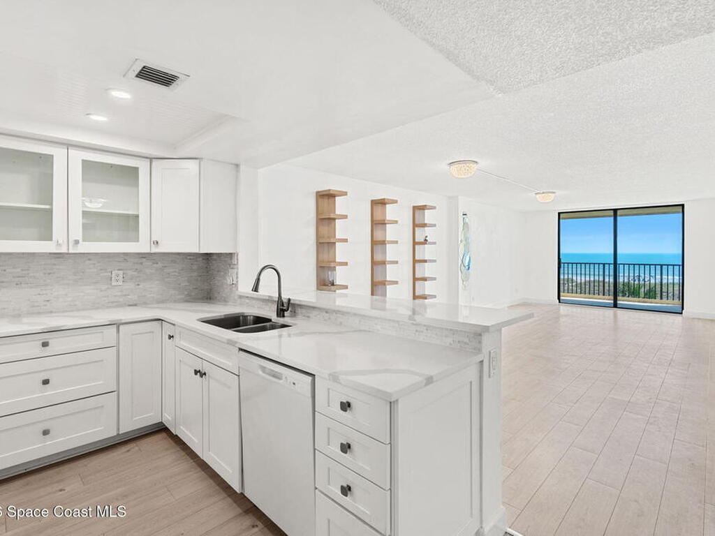 1860 N Atlantic Avenue, Cocoa Beach, FL 32931