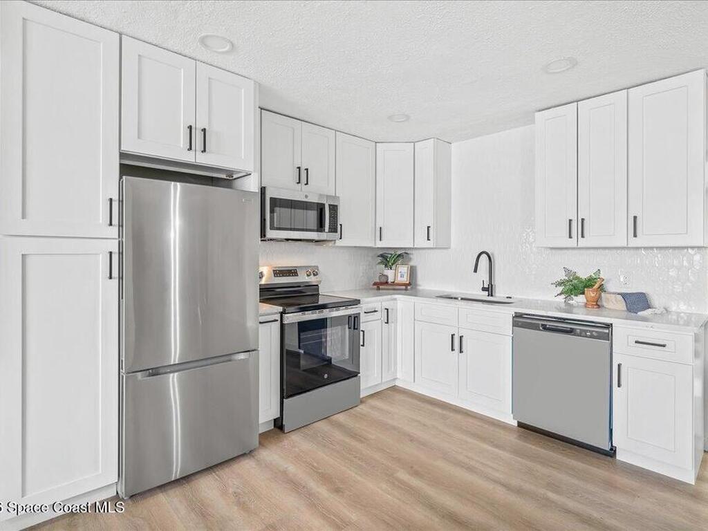 1340 Lester Court, Merritt Island, FL 32952