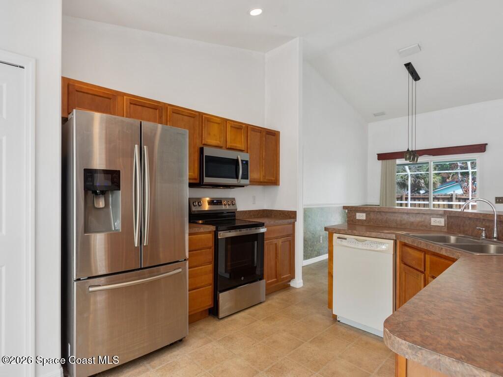 9084 102nd Avenue, Vero Beach, FL 32967