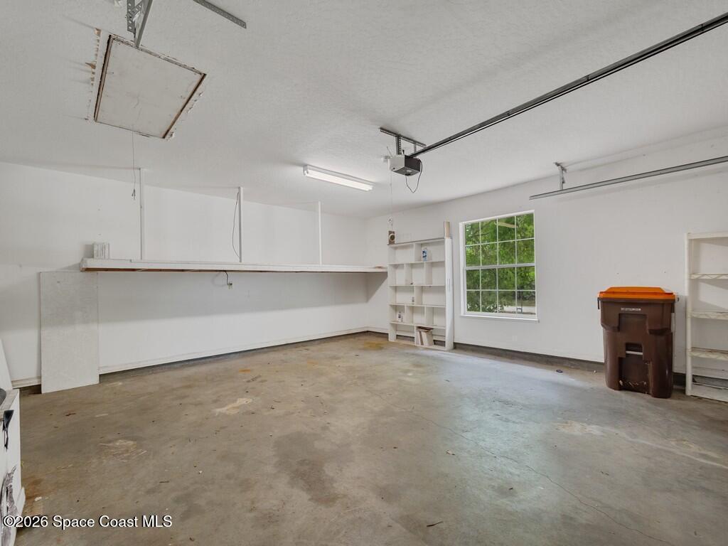 9084 102nd Avenue, Vero Beach, FL 32967