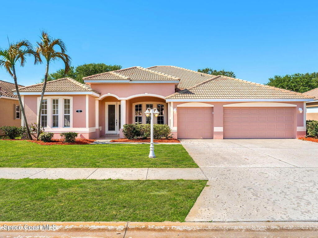 541 Oceanside Boulevard, Indialantic, FL 32903