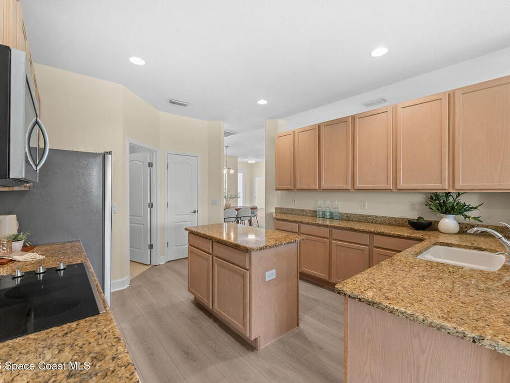 541 Oceanside Boulevard, Indialantic, FL 32903