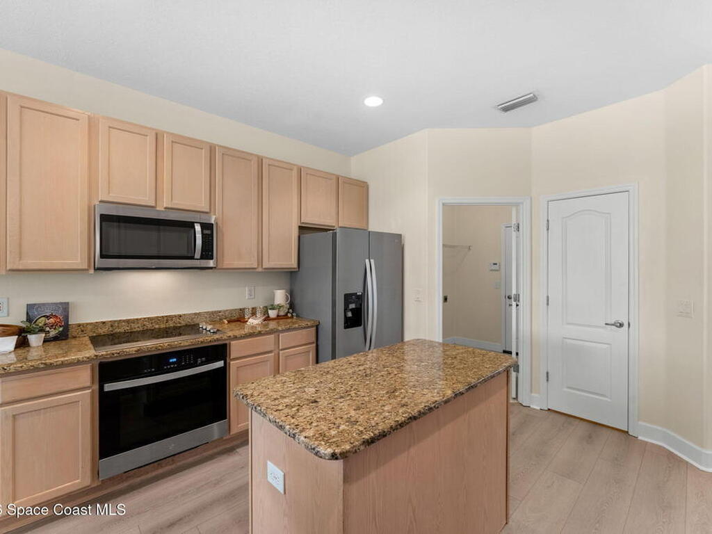 541 Oceanside Boulevard, Indialantic, FL 32903