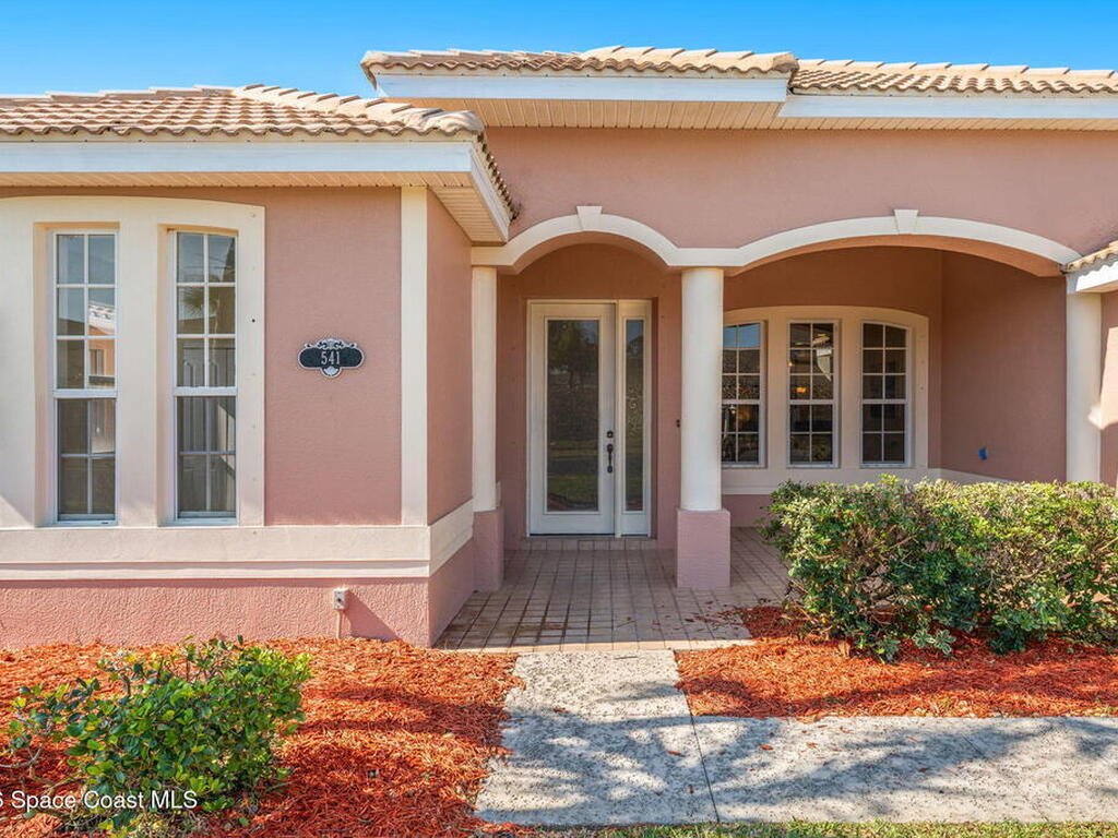 541 Oceanside Boulevard, Indialantic, FL 32903