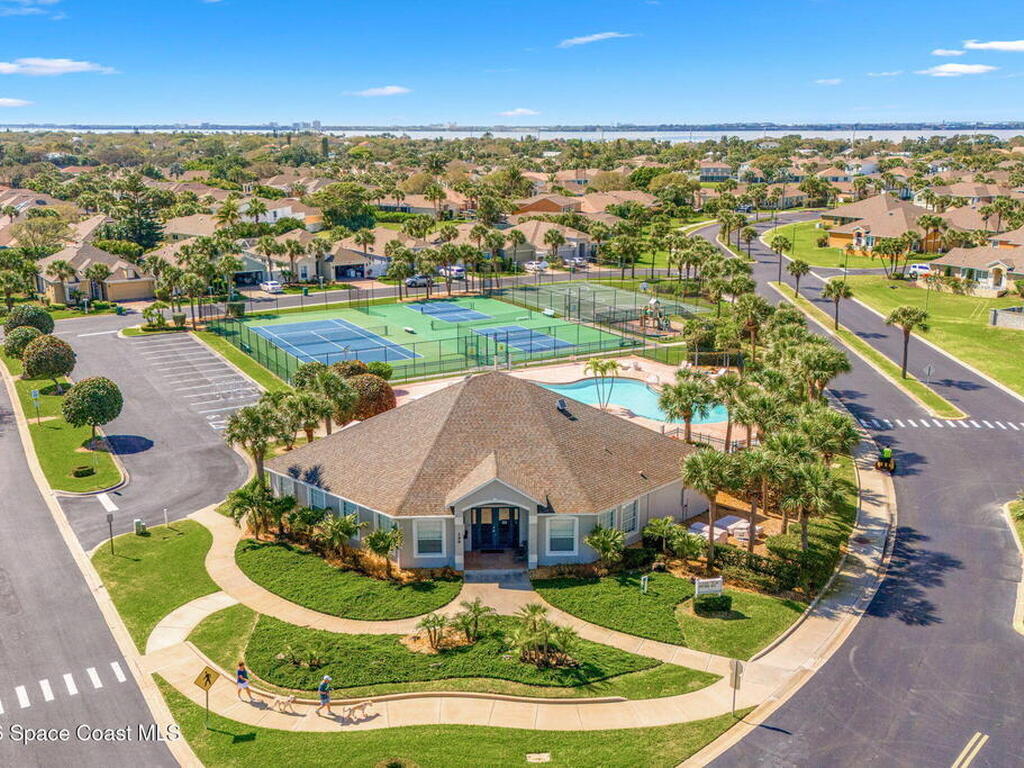 541 Oceanside Boulevard, Indialantic, FL 32903