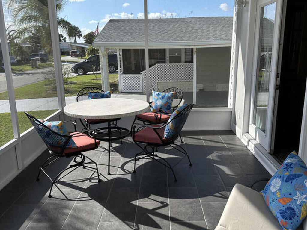 948 Frangi Pani Drive, Sebastian, FL 32976