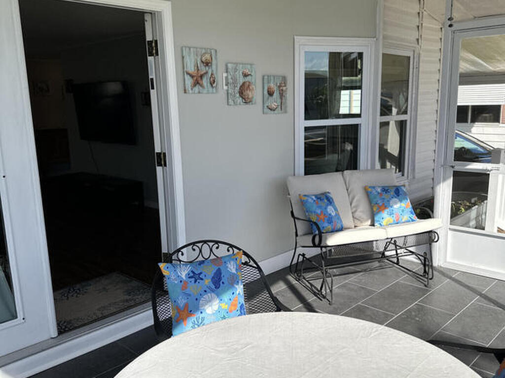 948 Frangi Pani Drive, Sebastian, FL 32976