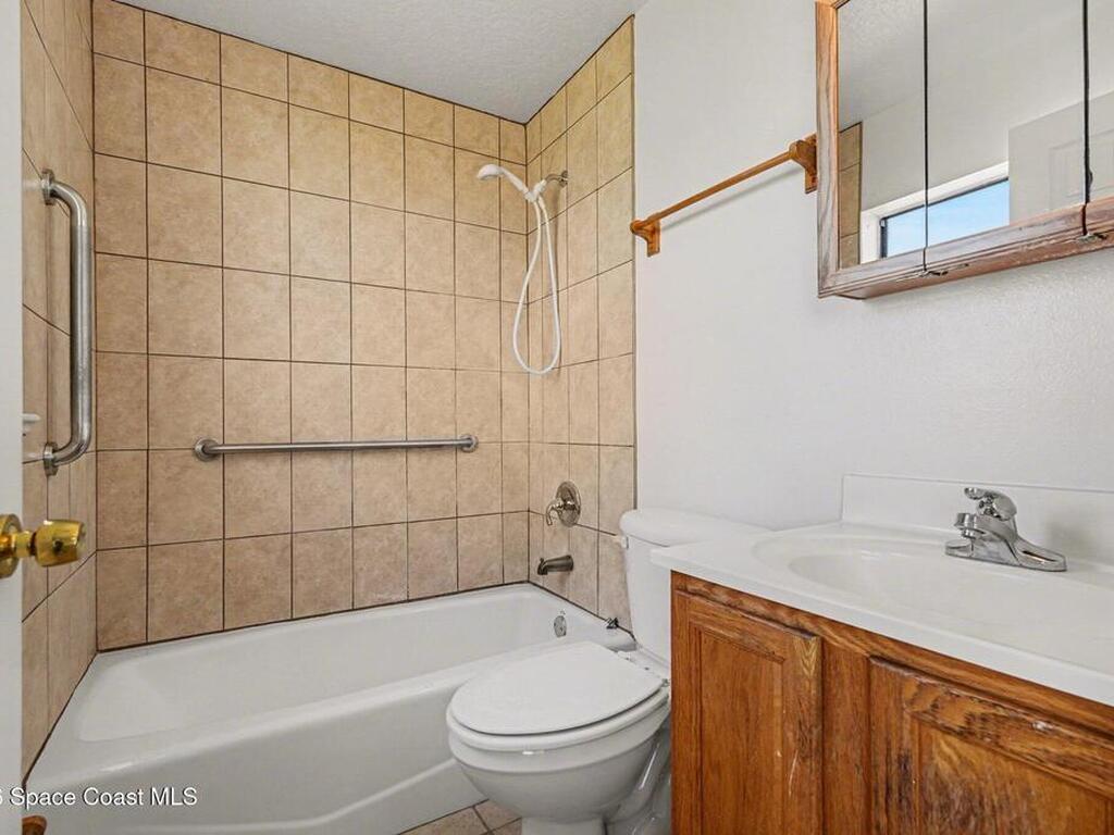816 Angela Avenue, Rockledge, FL 32955