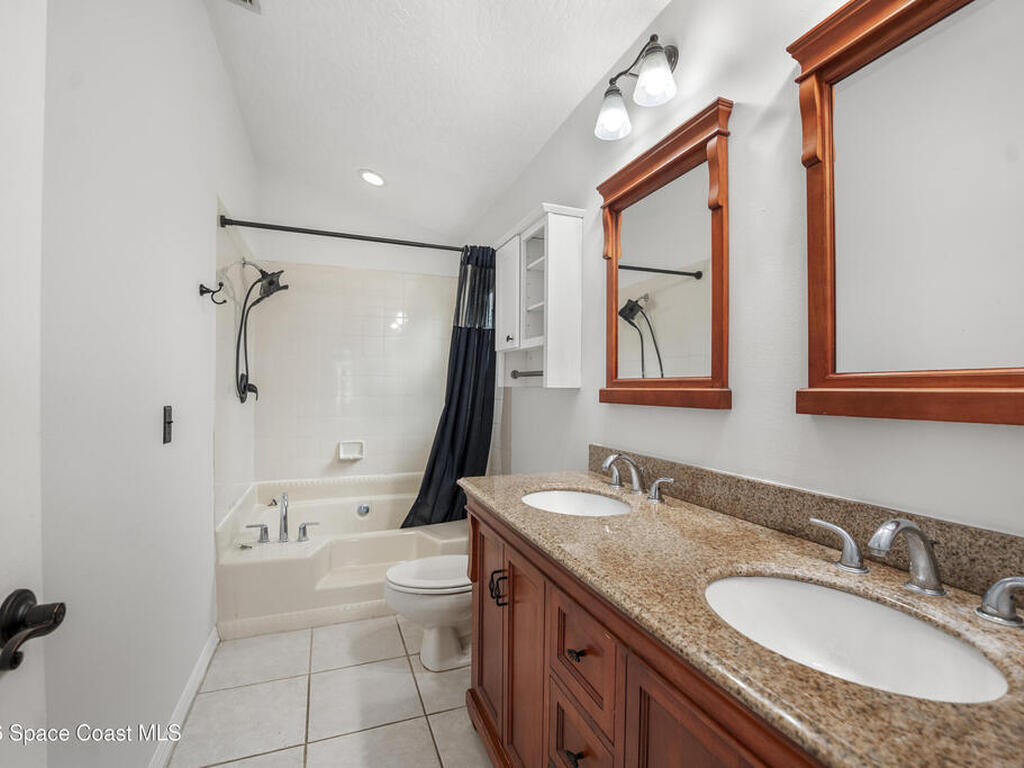 2470 Forest Run Drive, Melbourne, FL 32935