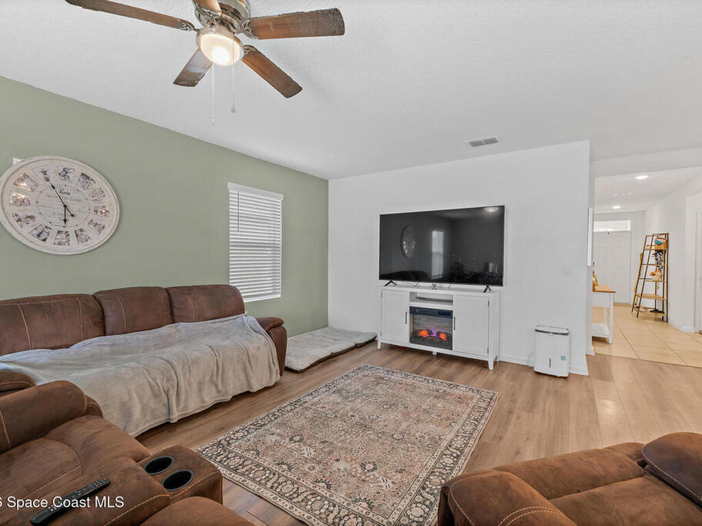 3634 Sandhill Crane Circle, Mims, FL 32754