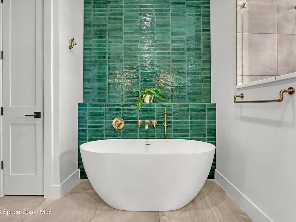 224 Woody Circle, Melbourne Beach, FL 32951