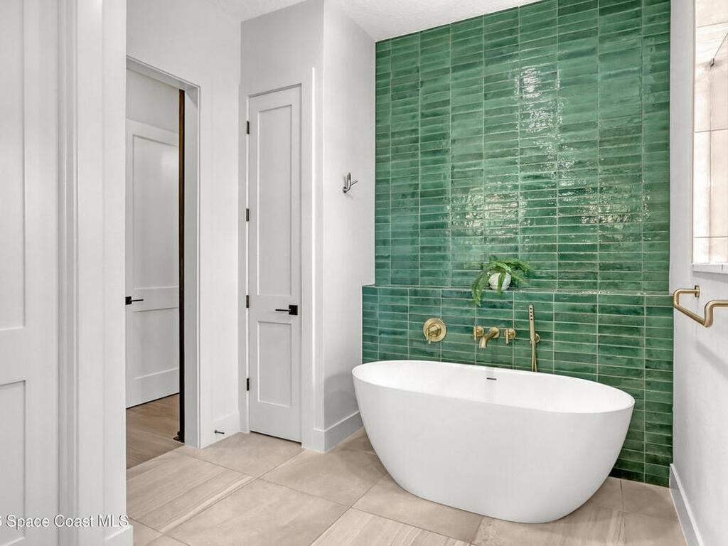 224 Woody Circle, Melbourne Beach, FL 32951