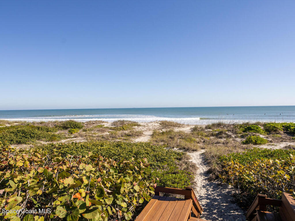 2815 S Atlantic Avenue, Cocoa Beach, FL 32931