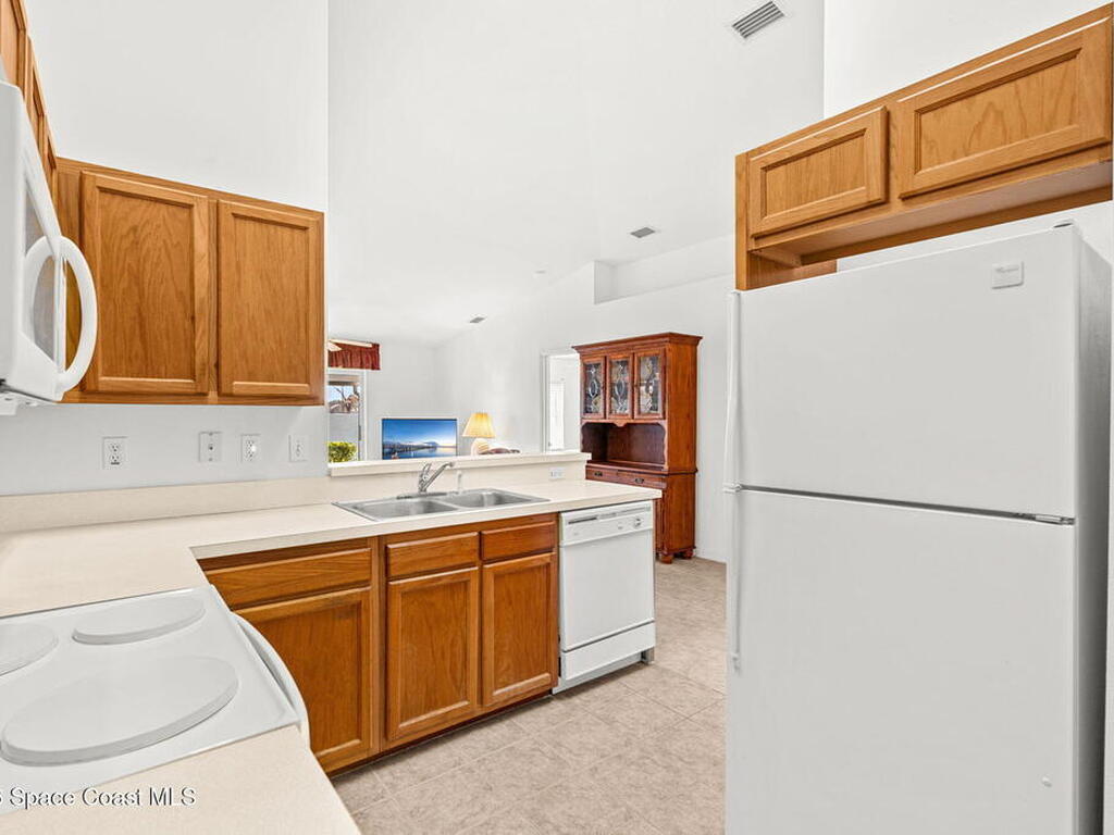 85 Village Street, Satellite Beach, FL 32937