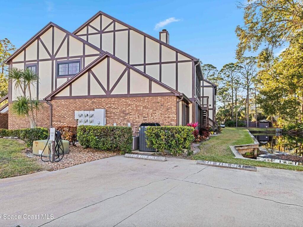 873 Greenwood Manor Circle, West Melbourne, FL 32904