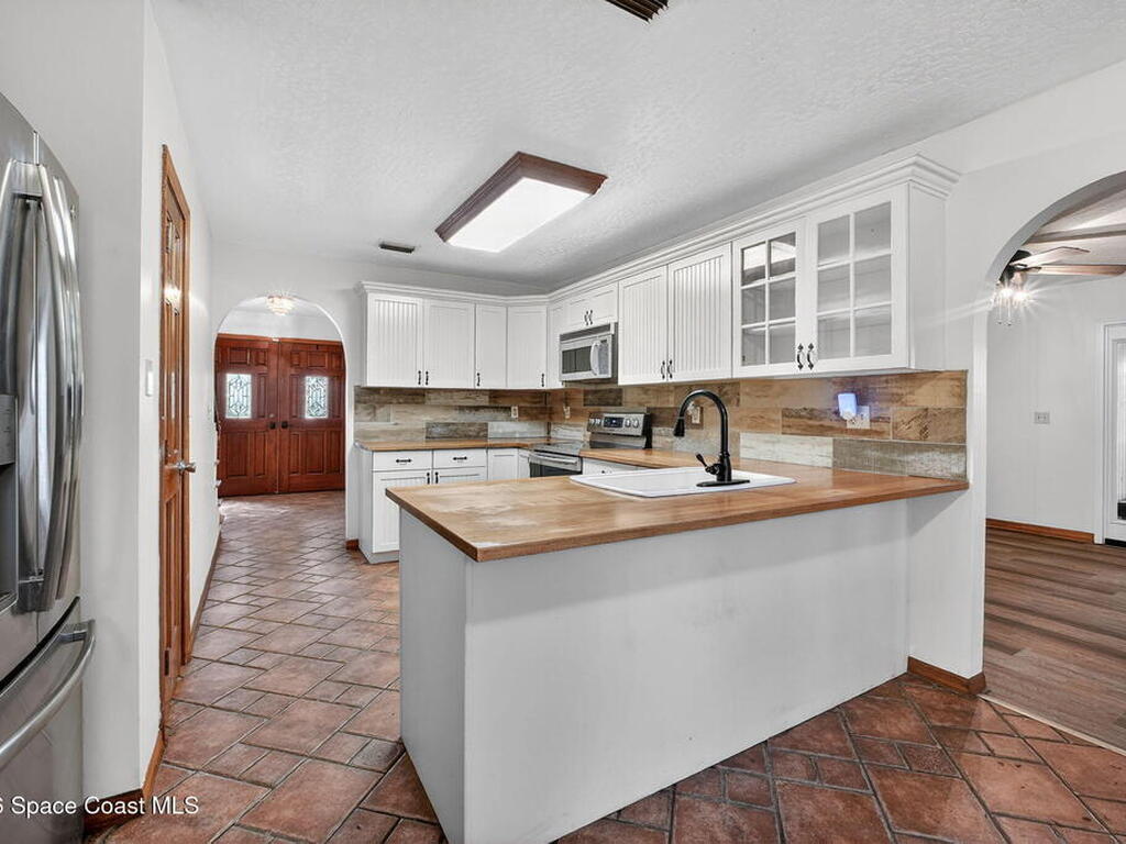 3380 Lionel Road, Mims, FL 32754