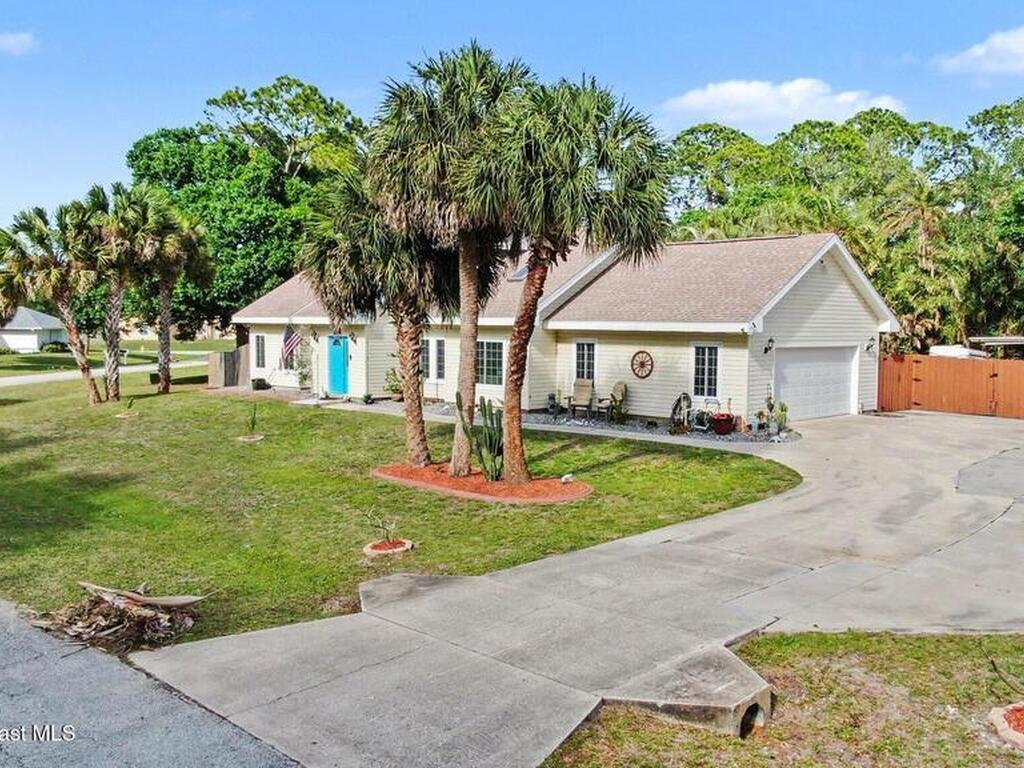 757 Penguin Avenue, Palm Bay, FL 32907