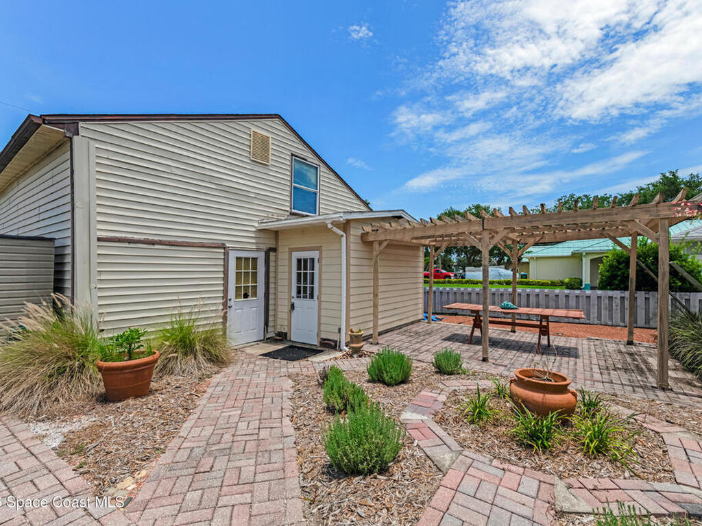 235 Randle Avenue, Oak Hill, FL 32759