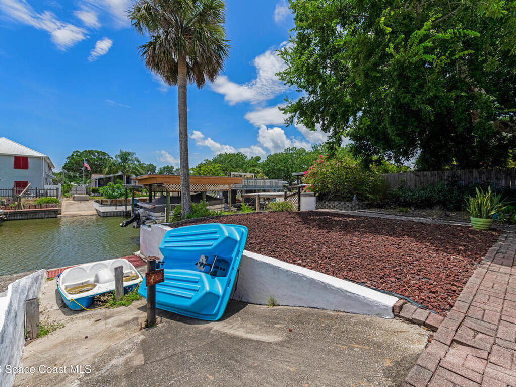 235 Randle Avenue, Oak Hill, FL 32759