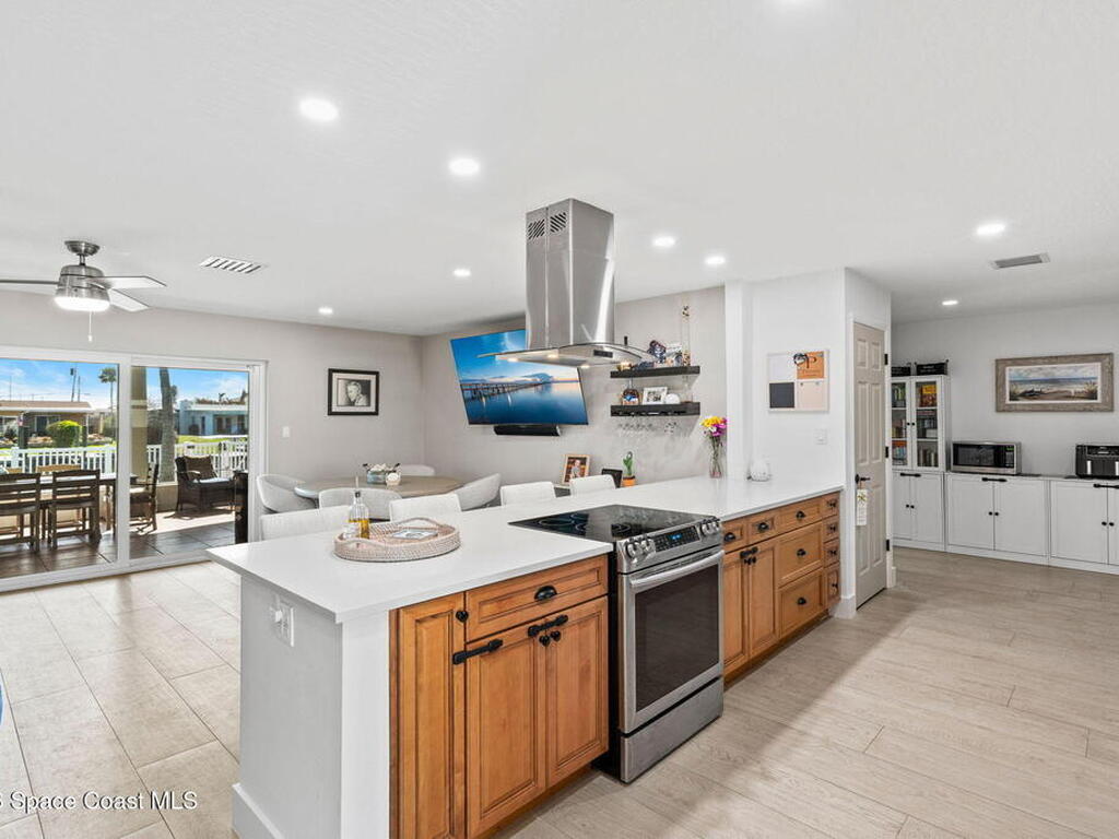 107 La Riviere Road, Cocoa Beach, FL 32931